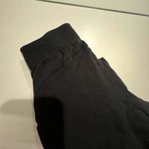 LIMITED EDITION LULULEMON LA JOGGERS